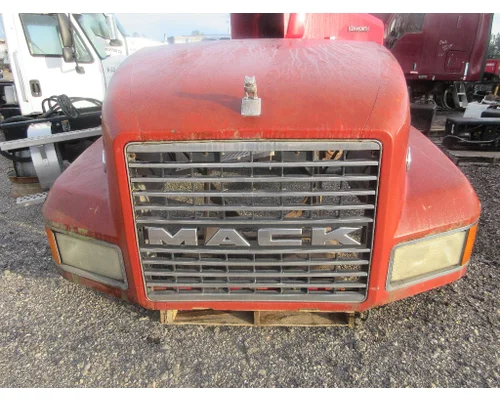MACK CL700 SERIES Hood