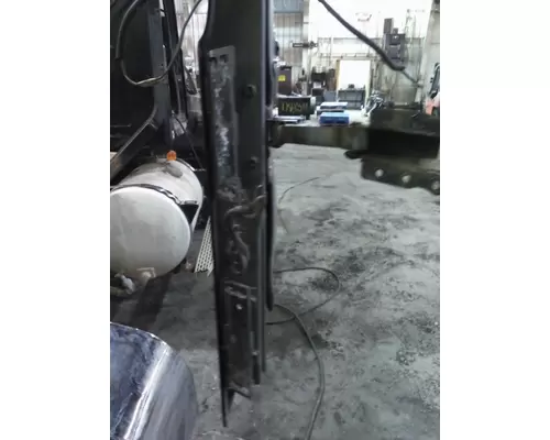 MACK CL713 1992-2003 DOOR ASSEMBLY, FRONT