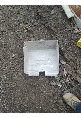 MACK CL713 Battery Box