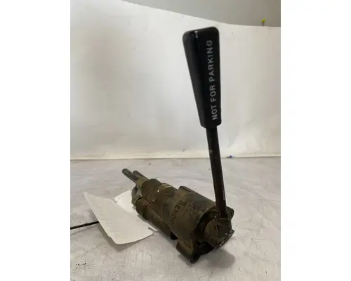 MACK CL713 Brake Proportioning Valve