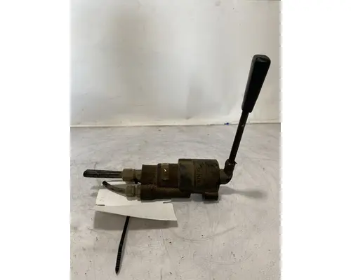 MACK CL713 Brake Proportioning Valve