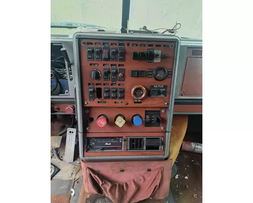 MACK CL713 Cab Mount
