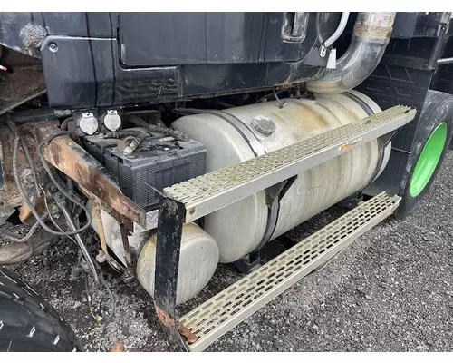 MACK CL713 Complete Vehicle
