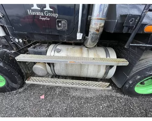 MACK CL713 Complete Vehicle