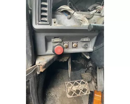 MACK CL713 Complete Vehicle