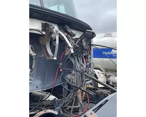 MACK CL713 Complete Vehicle