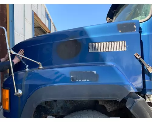 MACK CL713 Hood