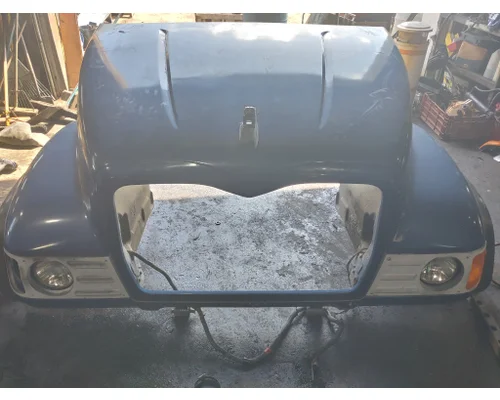 MACK CL713 Hood