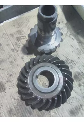 MACK CRD150 RING GEAR AND PINION