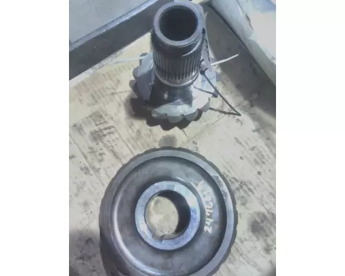 MACK CRD150 RING GEAR AND PINION