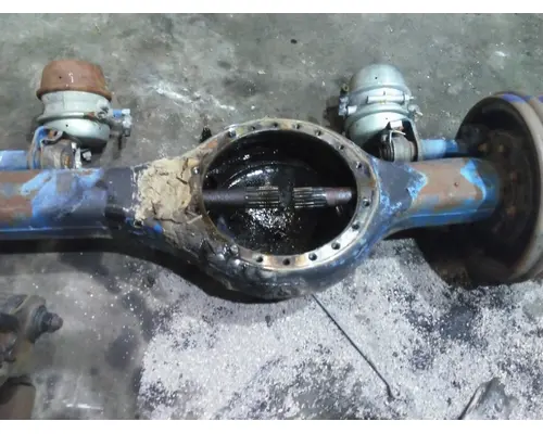 MACK CRD92 AXLE HOUSING, REAR (FRONT)