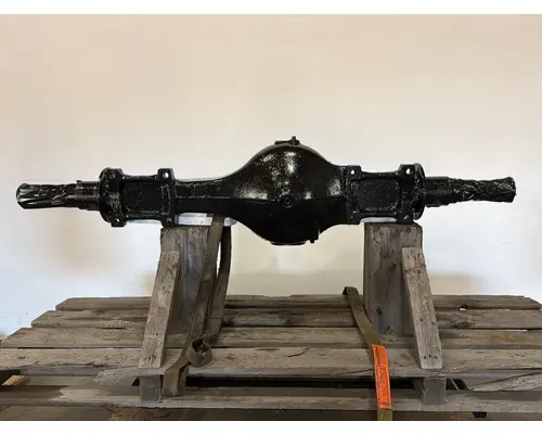 MACK CRD92 Axle Housing (Front)