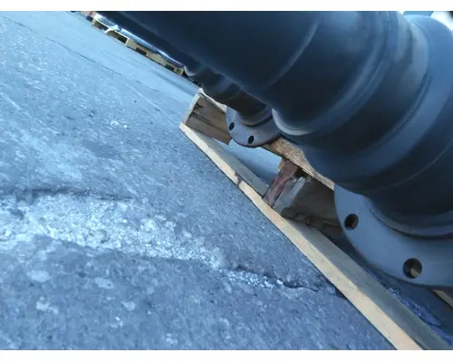 MACK CRD93 AXLE HOUSING, REAR (REAR)