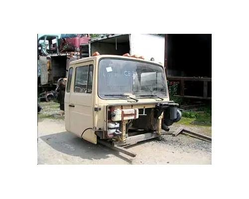 MACK CS SERIES Cab Clip