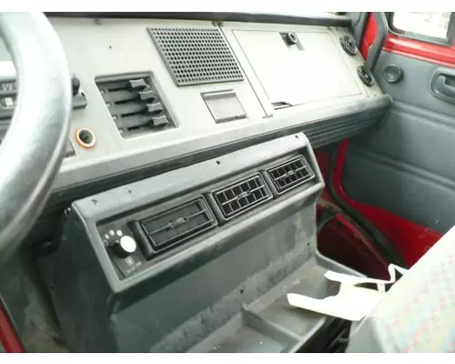 MACK CS200 CAB