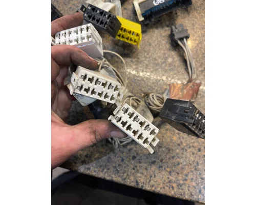 MACK CT713 Dash Wiring Harness