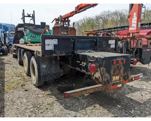 MACK CT813 Body  Bed
