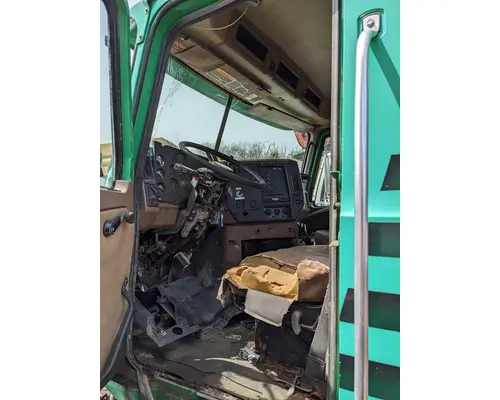 MACK CT813 Cab Mount