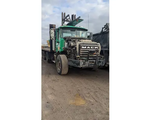 MACK CT813 Complete Vehicle