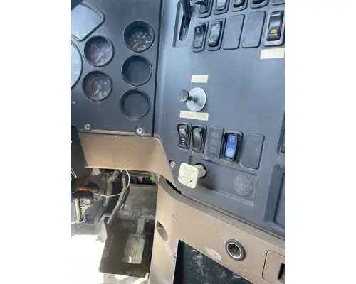 MACK CT813 Complete Vehicle