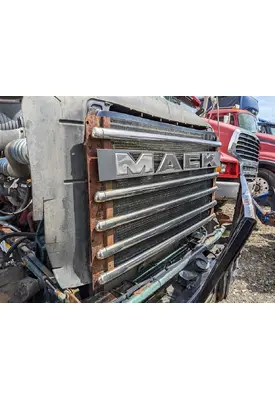 MACK CT813 Grille