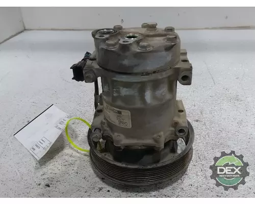MACK CTP713B 8743 compressor and mounting; compressor mounting