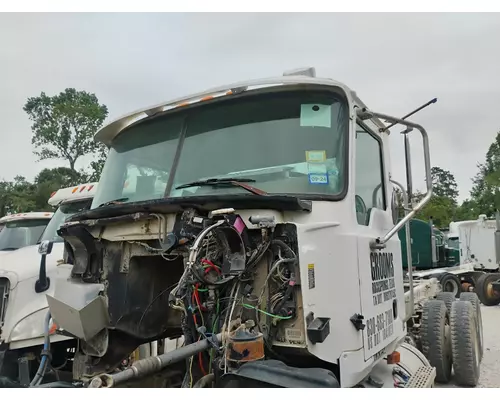 MACK CTP713 Cab
