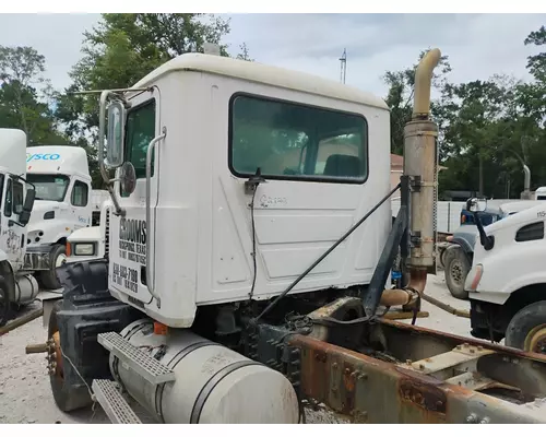 MACK CTP713 Cab
