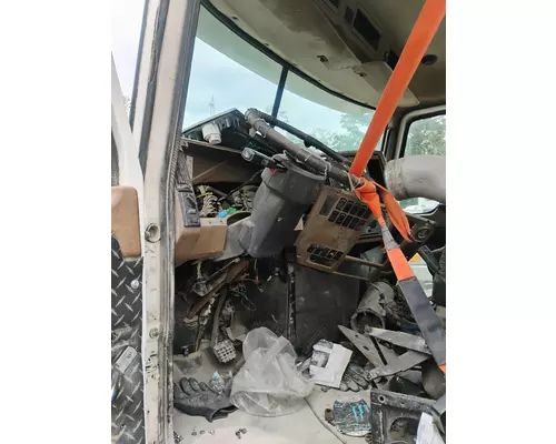 MACK CTP713 Cab