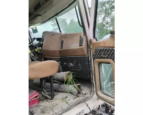 MACK CTP713 Cab
