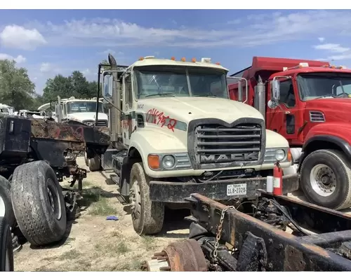 MACK CV713 GRANITE CAB CLIP