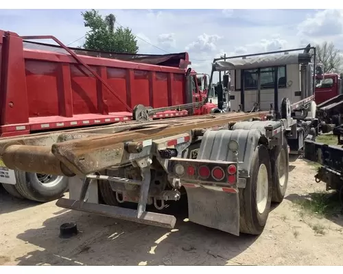 MACK CV713 GRANITE CAB CLIP