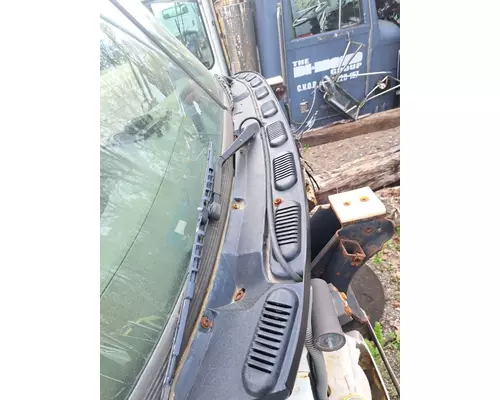MACK CV713 GRANITE Cab Mount