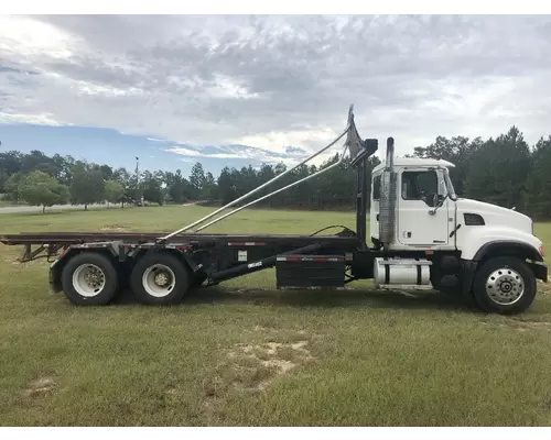 MACK CV713 GRANITE Complete Vehicle