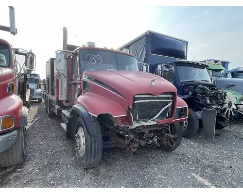 MACK CV713 GRANITE Complete Vehicle