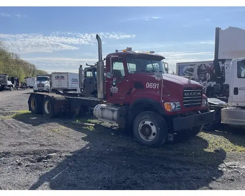 MACK CV713 GRANITE Complete Vehicle