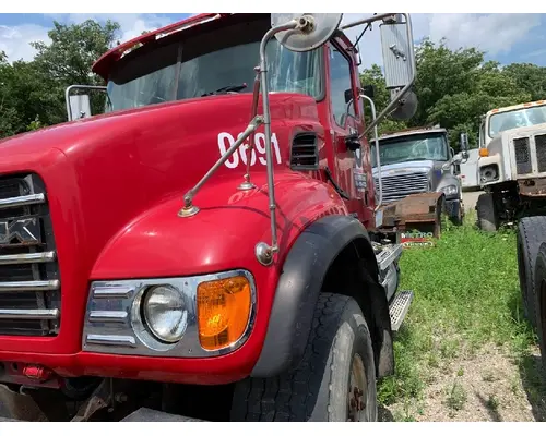 MACK CV713 GRANITE Complete Vehicle