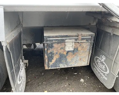 MACK CV713 GRANITE Complete Vehicle