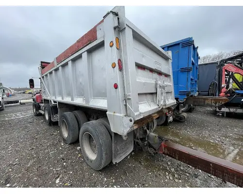 MACK CV713 GRANITE Complete Vehicle