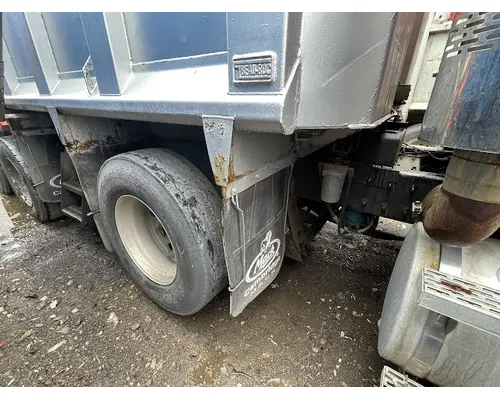 MACK CV713 GRANITE Complete Vehicle