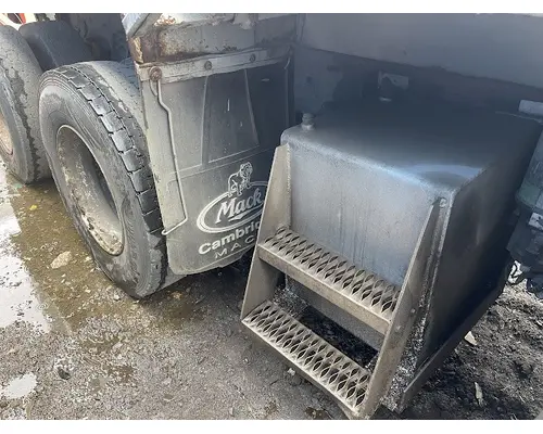 MACK CV713 GRANITE Complete Vehicle