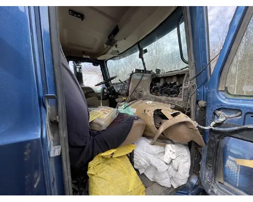 MACK CV713 GRANITE Complete Vehicle