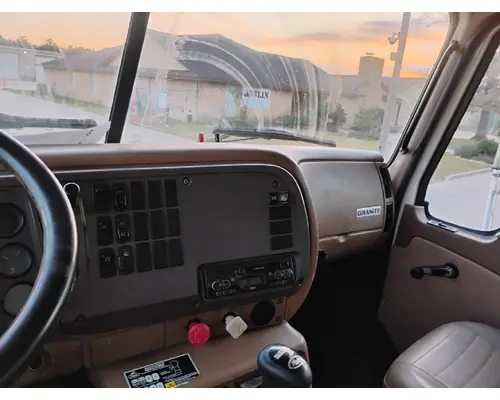 MACK CV713 GRANITE Complete Vehicle