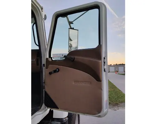 MACK CV713 GRANITE Complete Vehicle