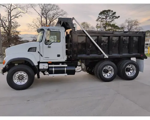MACK CV713 GRANITE Complete Vehicle