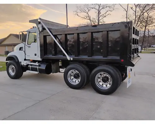 MACK CV713 GRANITE Complete Vehicle