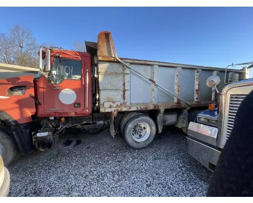 MACK CV713 GRANITE Dump Box body