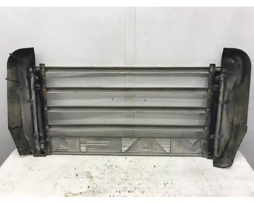 MACK CV713 GRANITE Grille