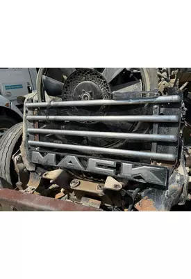 MACK CV713 GRANITE Grille