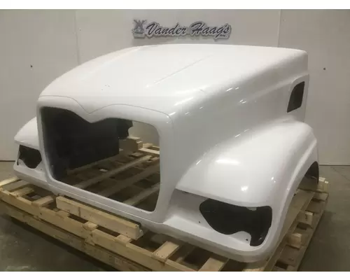 MACK CV713 GRANITE Hood